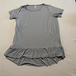 Zenana Premium‎ Gray Ruffle Hem Women's Top Size 18